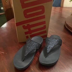 Like New Fitflop Blue Glitter Thong Sandals
Only worn once